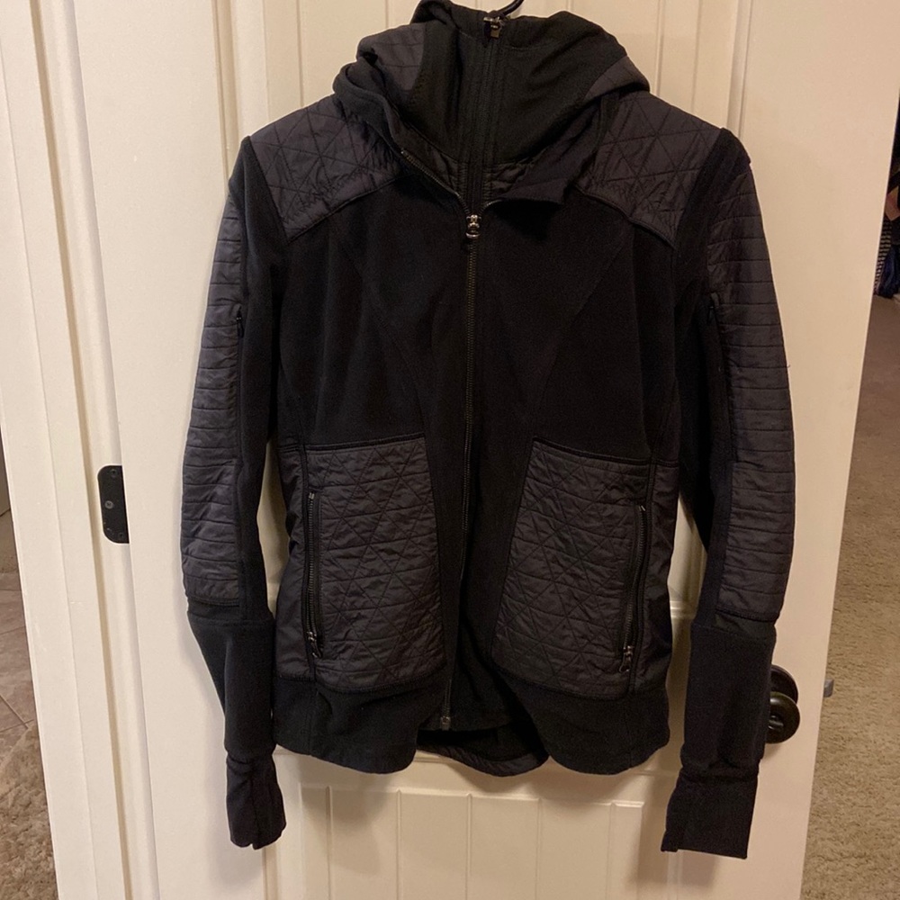 Lululemon black fleece jacket with thumb holes and removable hood! Size 6